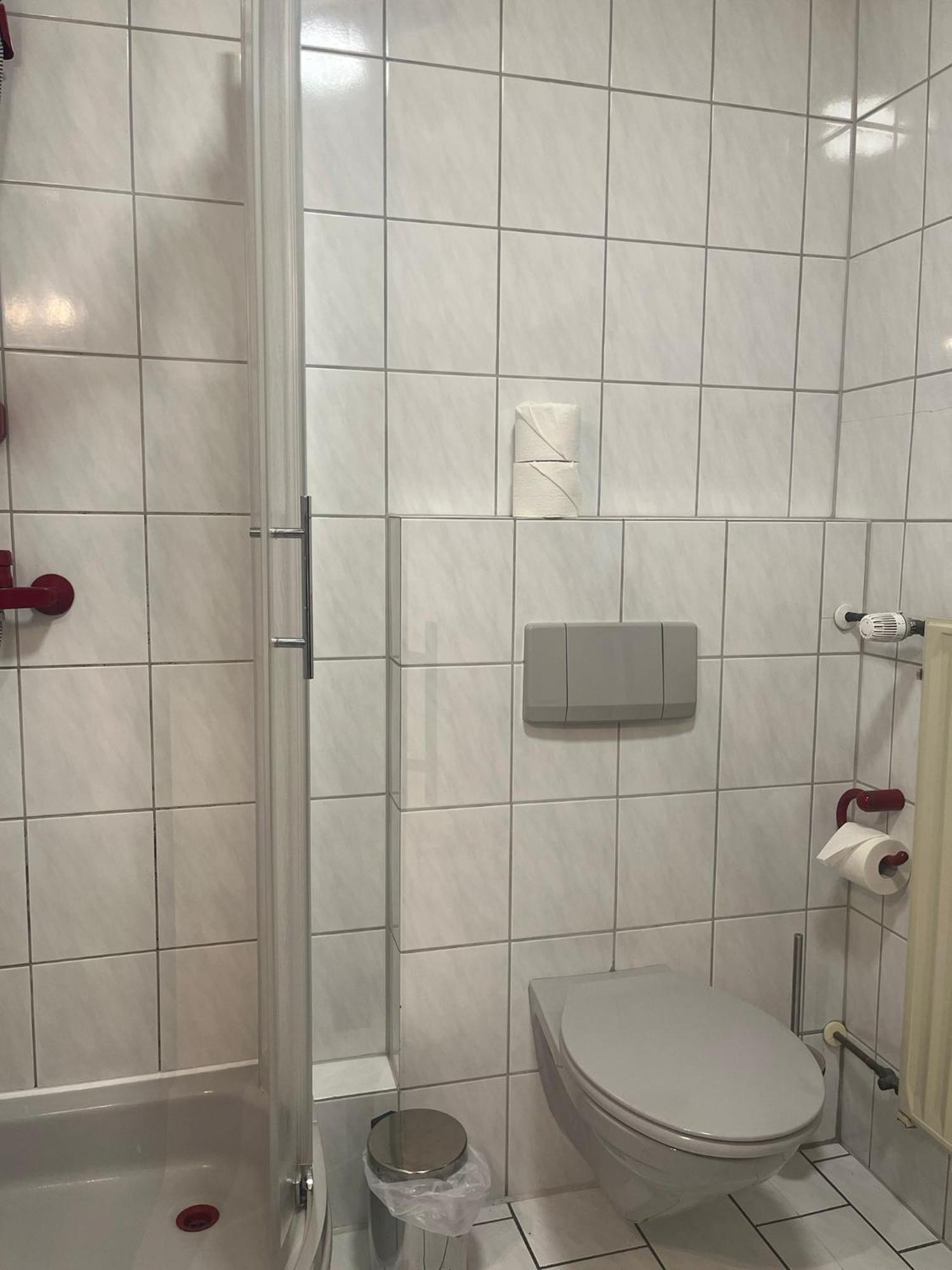 Danis Schlossschaenke Simmern Bilik gambar