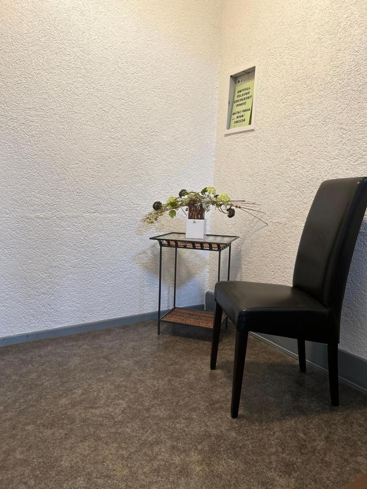 Danis Schlossschaenke Simmern Bilik gambar
